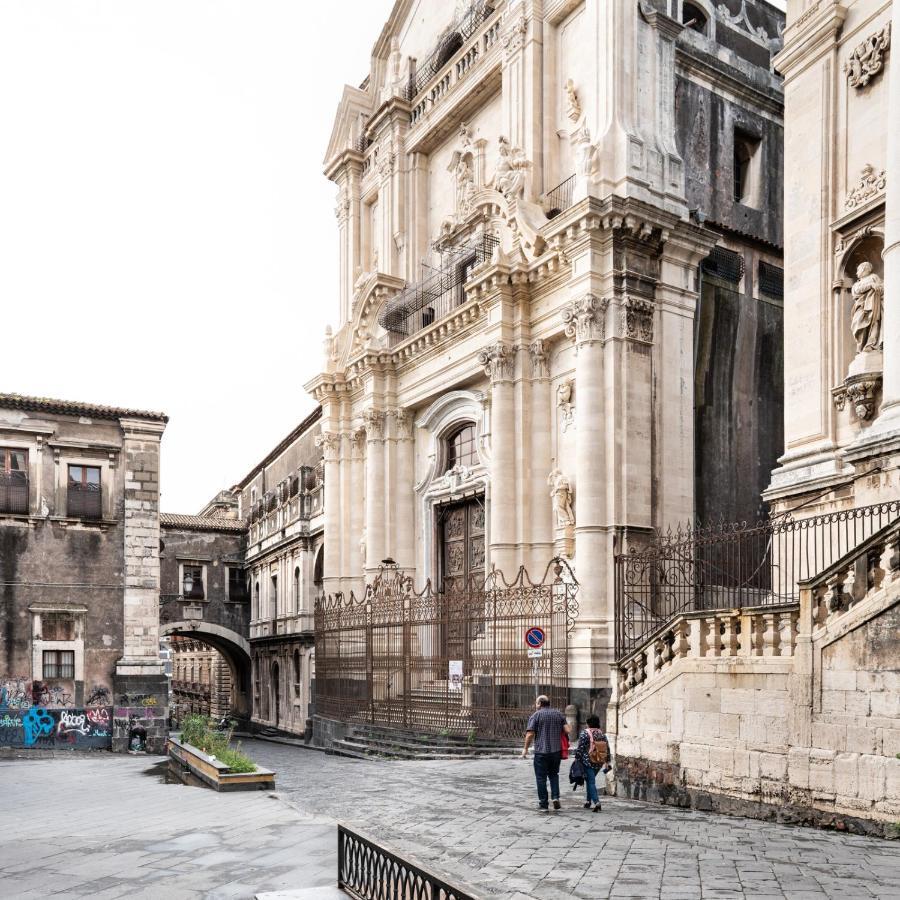 Вилла Benedettini Charming House Катания Экстерьер фото